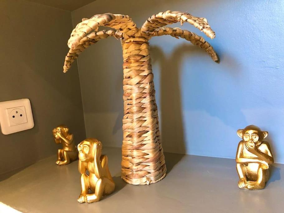 La Lover'S Jungle Pont-Sur-Yonne Exteriör bild