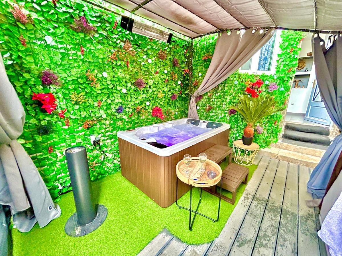 La Lover'S Jungle Pont-Sur-Yonne Exteriör bild